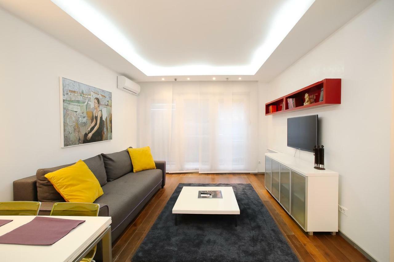 Status Superior Apartments Belgrad Exteriör bild